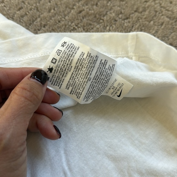 Nike Women's Muscle Tank - Picture 4 of 5